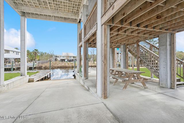 4030 Mindanao, Bay Saint Louis, MS 39520