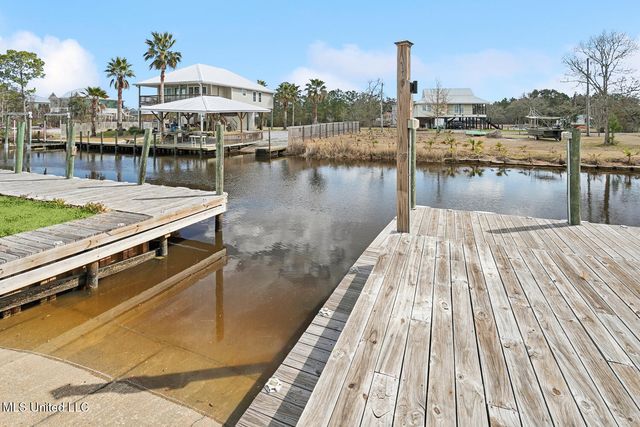 4030 Mindanao, Bay Saint Louis, MS 39520