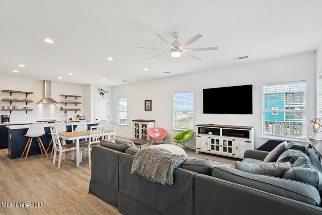 4030 Mindanao, Bay Saint Louis, MS 39520