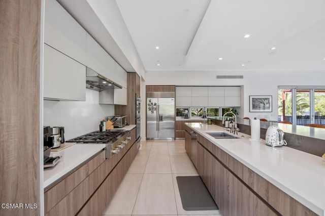 2386 Sierra Creek Road, Agoura Hills, CA 91301