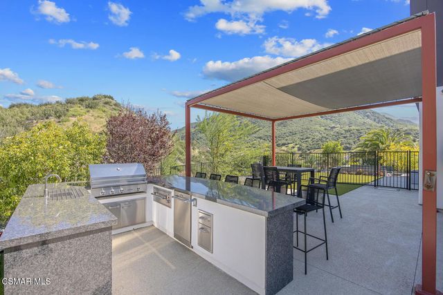 2386 Sierra Creek Road, Agoura Hills, CA 91301