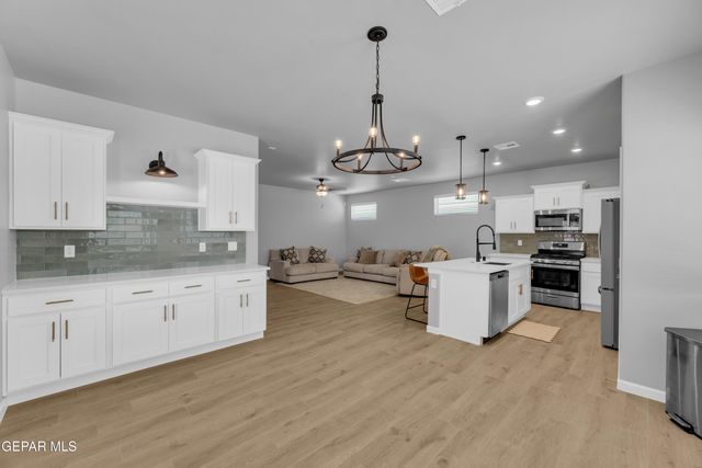 6051 ZINC HILL Street, Santa Teresa, NM 88008