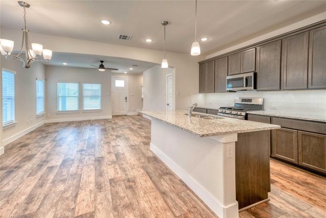 1404 Avocado Lane, Gainesville, TX 76240