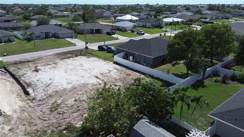 2713 5th TER, CAPE CORAL, FL 33993 — photo 2