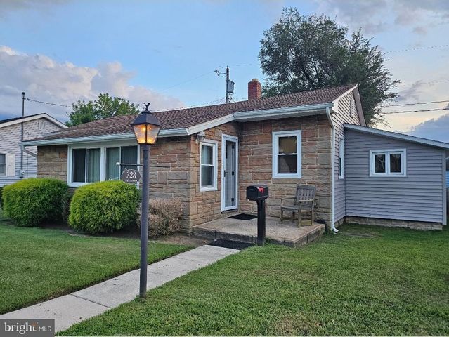 328 POLK AVE, Carneys Point, NJ 08069