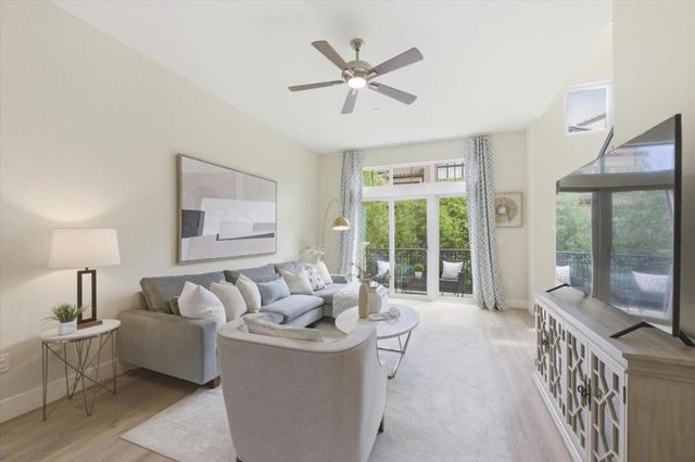 302 Cherokee Loop, Mountain View, CA 94043