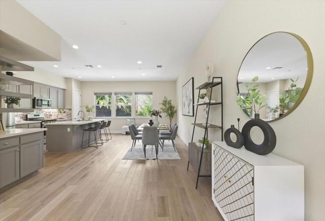 302 Cherokee Loop, Mountain View, CA 94043