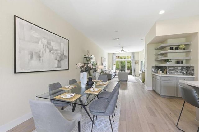 302 Cherokee Loop, Mountain View, CA 94043
