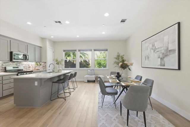 302 Cherokee Loop, Mountain View, CA 94043