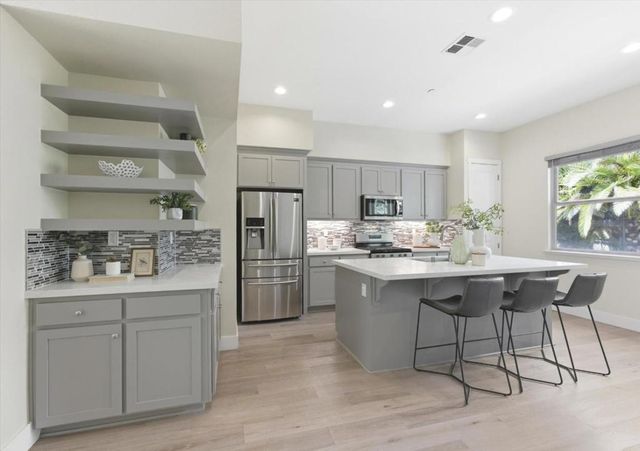 302 Cherokee Loop, Mountain View, CA 94043