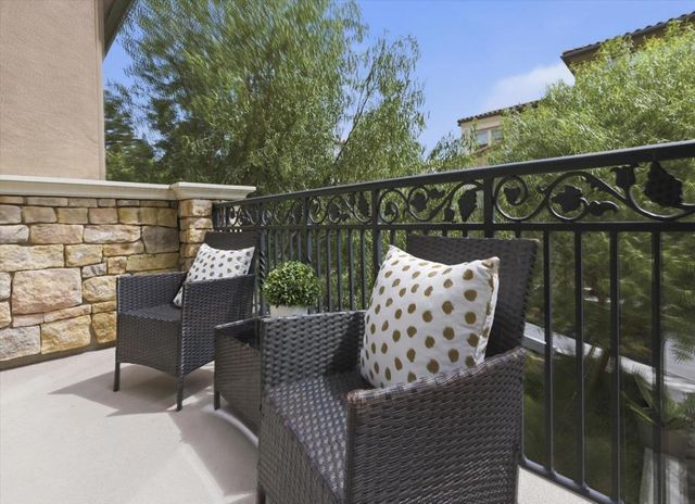 302 Cherokee Loop, Mountain View, CA 94043