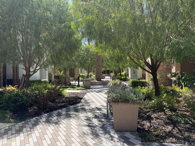 302 Cherokee Loop, Mountain View, CA 94043