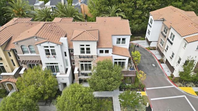 302 Cherokee Loop, Mountain View, CA 94043