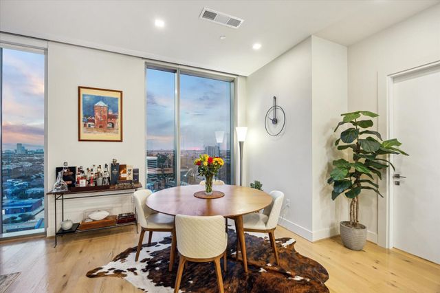 1711 Allen Parkway 1903, Houston, TX 77019