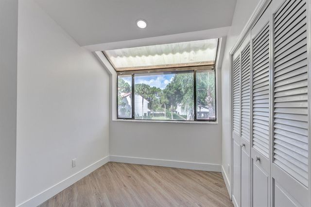 205 SEA OATS Drive E, Juno Beach, FL 33408