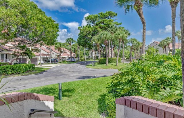 205 SEA OATS Drive E, Juno Beach, FL 33408