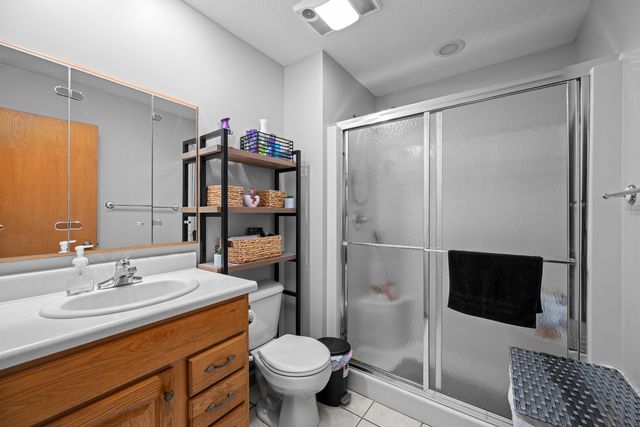 6703 BROOKVIEW Lane, Davenport, IA 52806