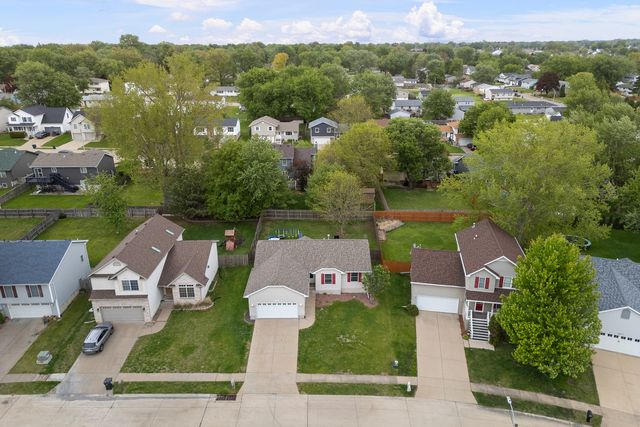6703 BROOKVIEW Lane, Davenport, IA 52806