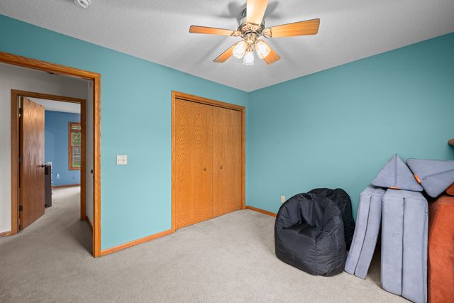 6703 BROOKVIEW Lane, Davenport, IA 52806