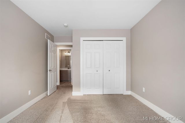 11887 Quincy Meadow Drive, Holland, MI 49424