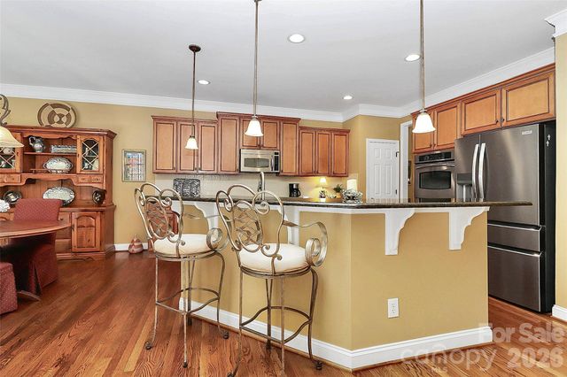 13824 Glen Abbey Drive, Charlotte, NC 28278