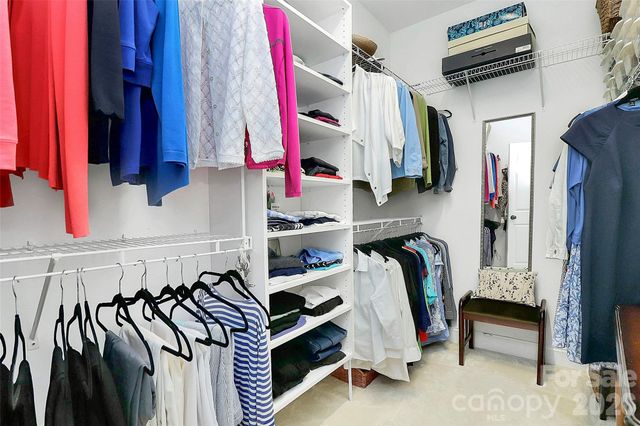 13824 Glen Abbey Drive, Charlotte, NC 28278