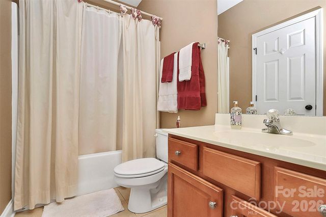 13824 Glen Abbey Drive, Charlotte, NC 28278