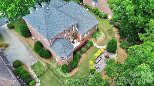 13824 Glen Abbey Drive, Charlotte, NC 28278