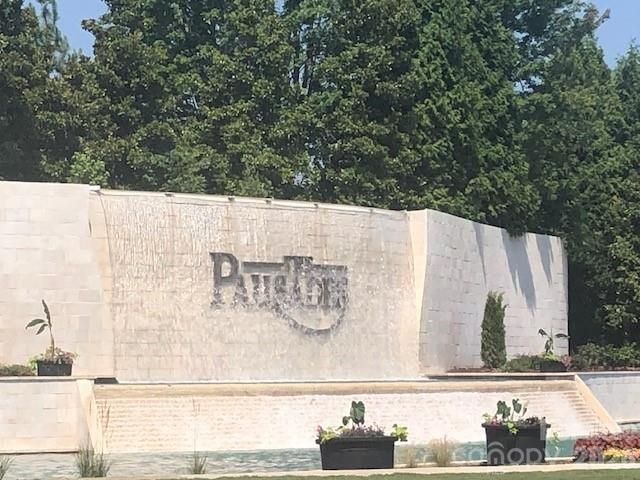 13824 Glen Abbey Drive, Charlotte, NC 28278