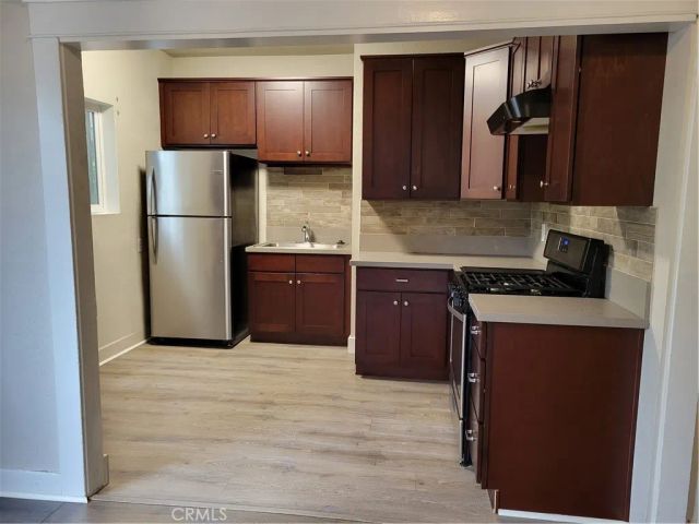 1938 Bonsallo Avenue 103, Los Angeles, CA 90007