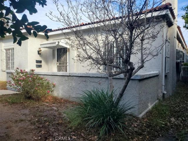 250 N Ridgewood Place North, Los Angeles, CA 90004