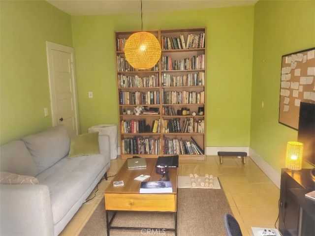 250 N Ridgewood Place North, Los Angeles, CA 90004