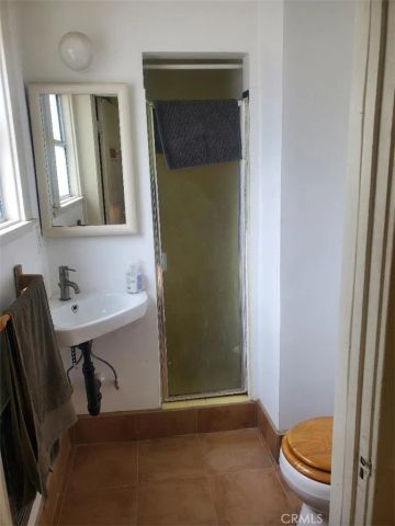 250 N Ridgewood Place North, Los Angeles, CA 90004