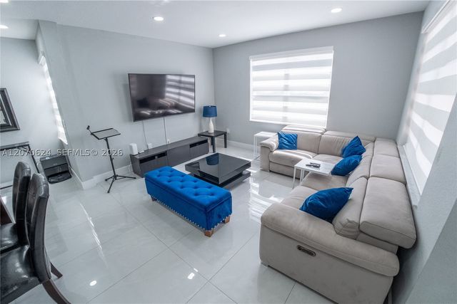 7333 NW 113th Ct 7333, Doral, FL 33178