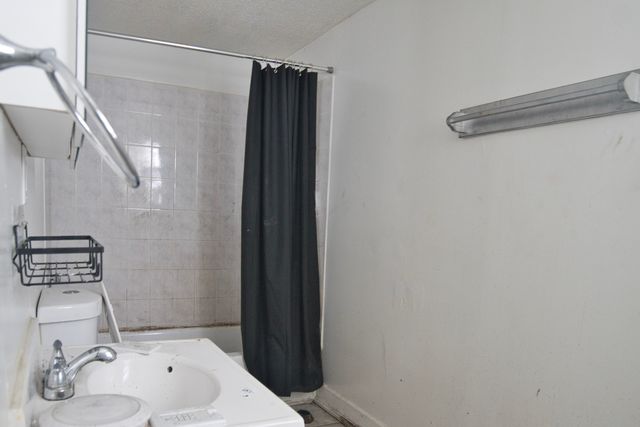 4529 S Vincennes Avenue, Chicago, IL 60653