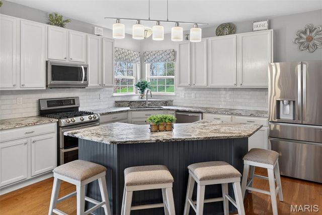 32 Lemhi Pass Court, Dardenne Prairie, MO 63368