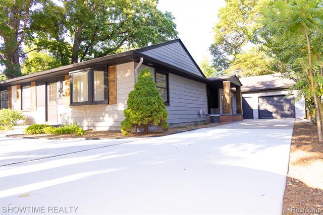 45626 Wakefield Street, Shelby Twp, MI 48317