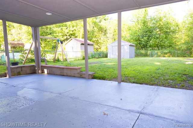 45626 Wakefield Street, Shelby Twp, MI 48317