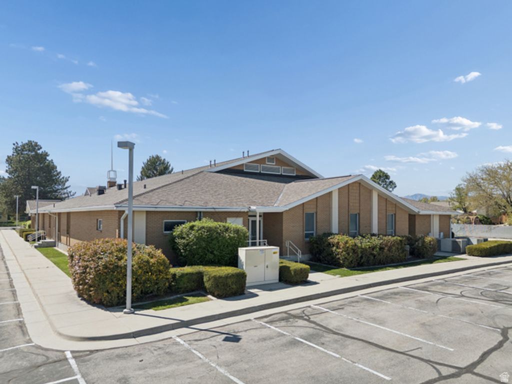 2030 W CHATEAU AVE, Taylorsville, UT 84129