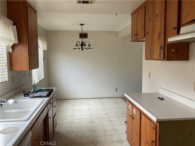 1722 Longview Drive, Corona, CA 92882