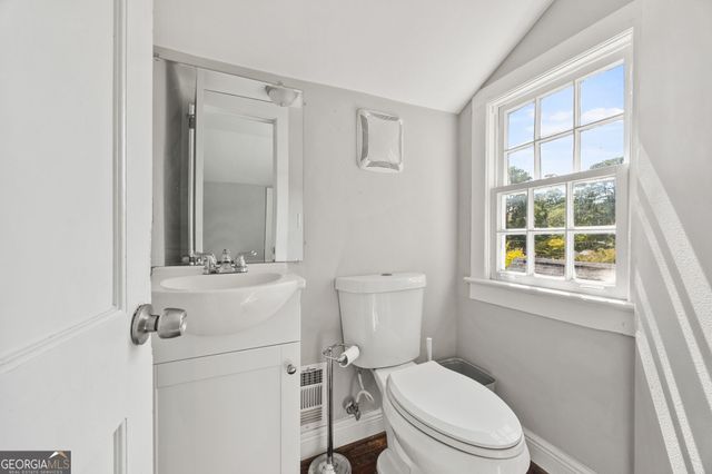 1281 Winburn Drive, East Point, GA 30344