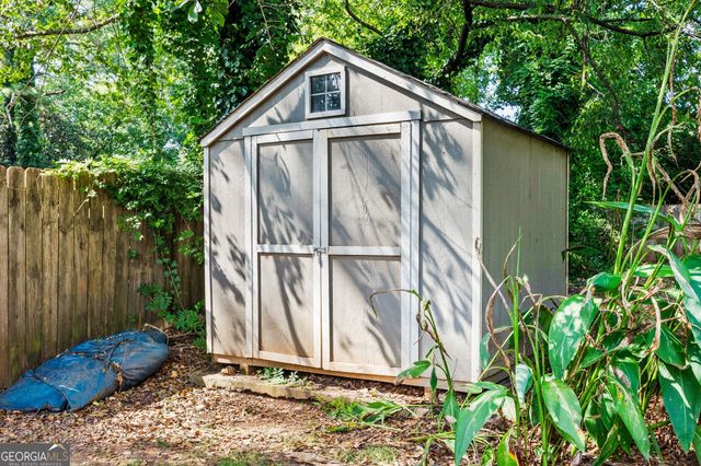 1281 Winburn Drive, East Point, GA 30344