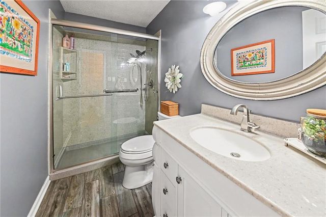 2407 NW 88th Street, Kansas City, MO 64154