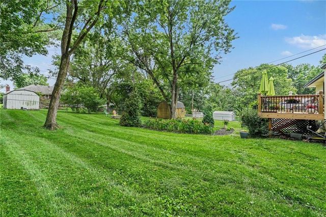 2407 NW 88th Street, Kansas City, MO 64154