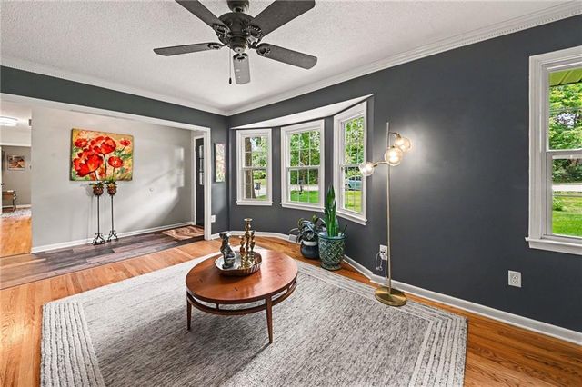 2407 NW 88th Street, Kansas City, MO 64154