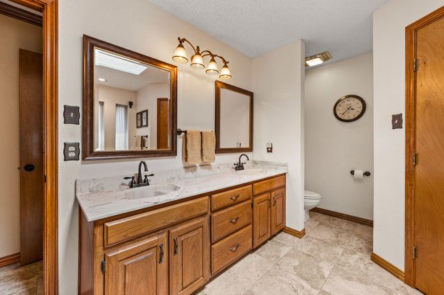 517 Highland Park Drive, Hurst, TX 76054