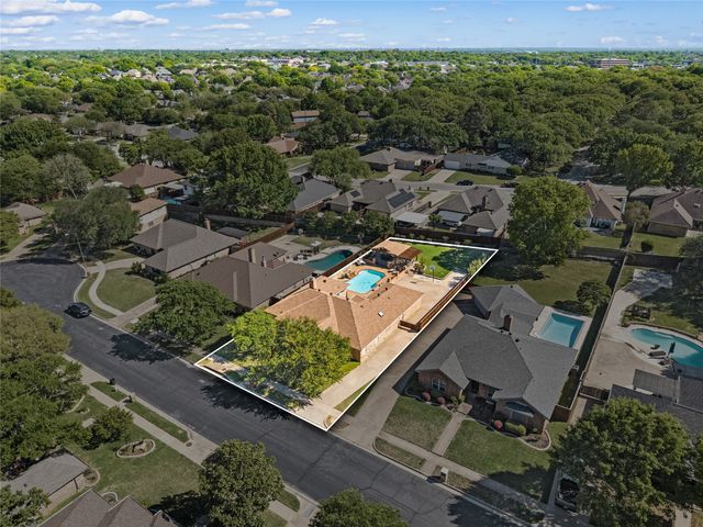 517 Highland Park Drive, Hurst, TX 76054