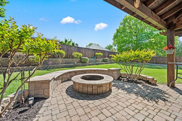 517 Highland Park Drive, Hurst, TX 76054