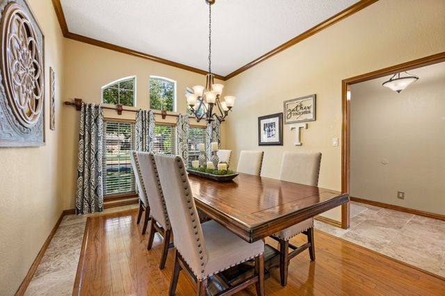 517 Highland Park Drive, Hurst, TX 76054