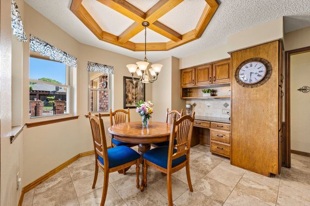 517 Highland Park Drive, Hurst, TX 76054